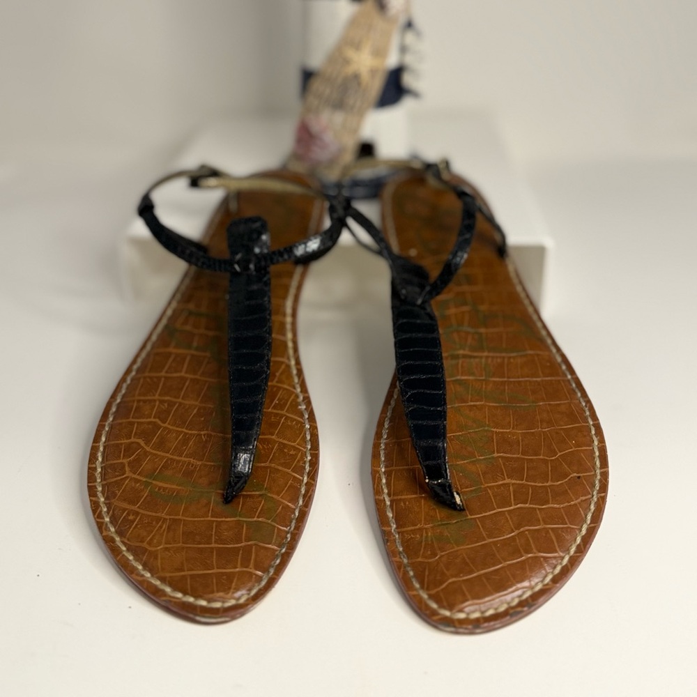 🌸SAM EDELMAN pre-owned Crocodile Pattern Sandals. Size 8.5. WSAND39.